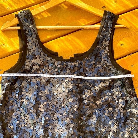 Forever 21 black sequin top with bows at the back, open back  size small - Picture 5 of 12